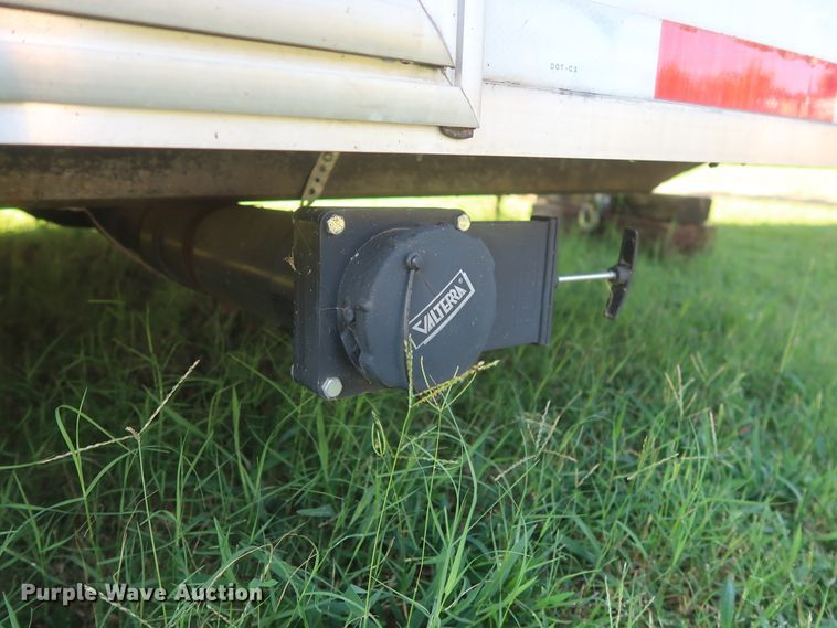 image for item HJ9331 2010 LEE LT-28 food service vending concession trailer