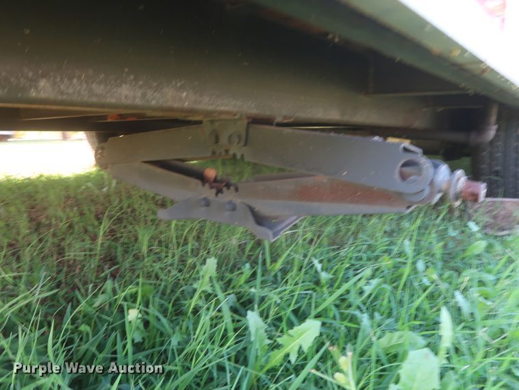 image for item HJ9331 2010 LEE LT-28 food service vending concession trailer