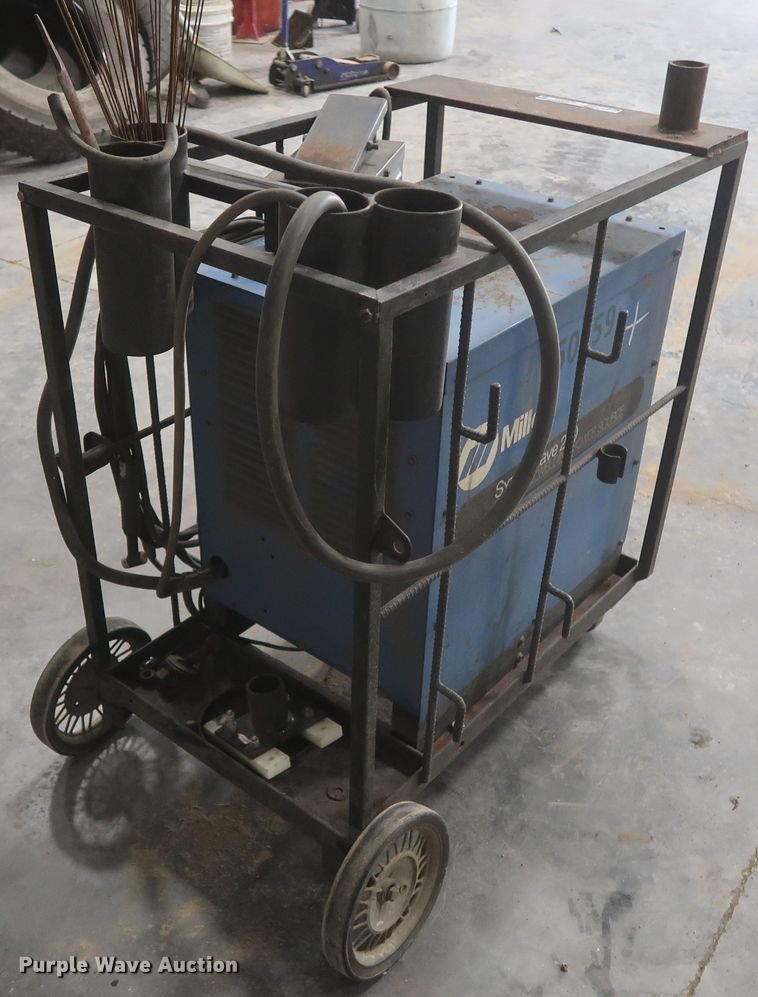 image for item HJ9372 Miller Syncrowave 250 constant current AC/DC arc welder