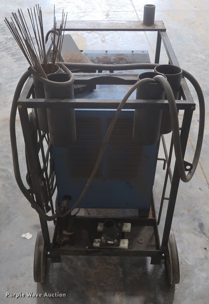 image for item HJ9372 Miller Syncrowave 250 constant current AC/DC arc welder