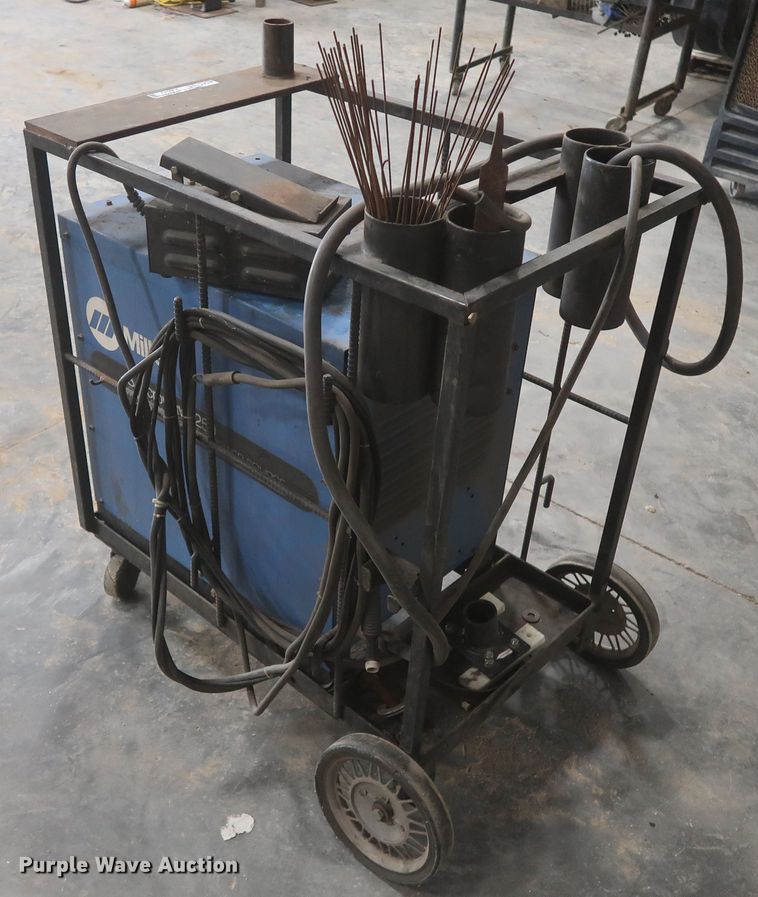 image for item HJ9372 Miller Syncrowave 250 constant current AC/DC arc welder