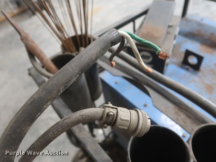 image for item HJ9372 Miller Syncrowave 250 constant current AC/DC arc welder