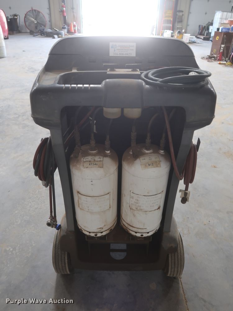 image for item HJ9391 Robinair Cooltech 34800 2K refrigerant service station