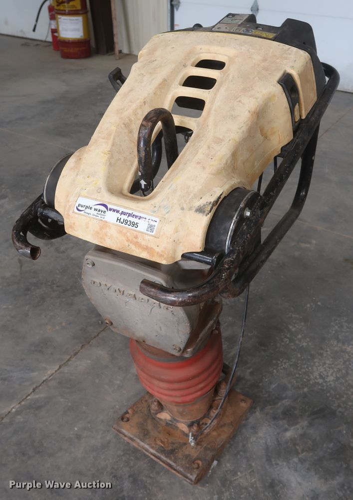 image for item HJ9395 Dynapac LT6000 plate compactor