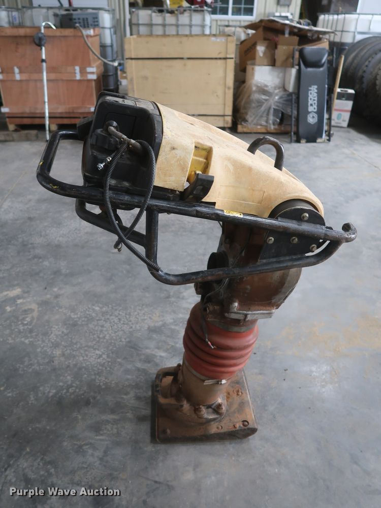 image for item HJ9395 Dynapac LT6000 plate compactor