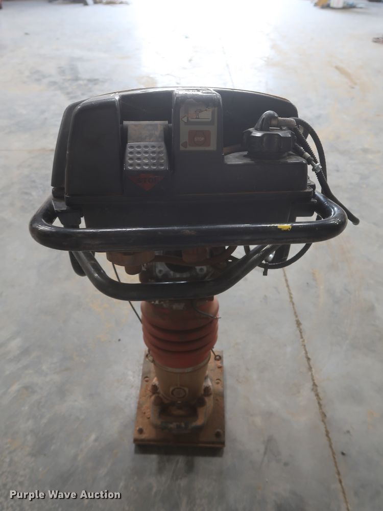 image for item HJ9395 Dynapac LT6000 plate compactor