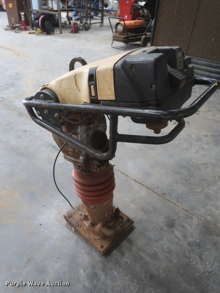 image for item HJ9395 Dynapac LT6000 plate compactor