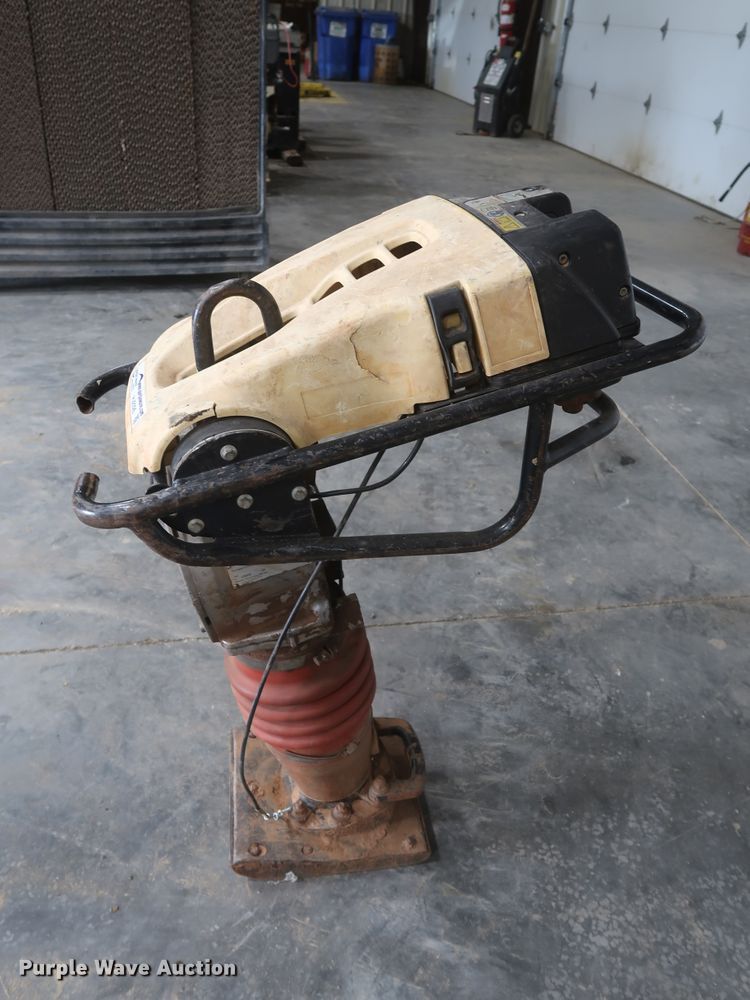 image for item HJ9395 Dynapac LT6000 plate compactor