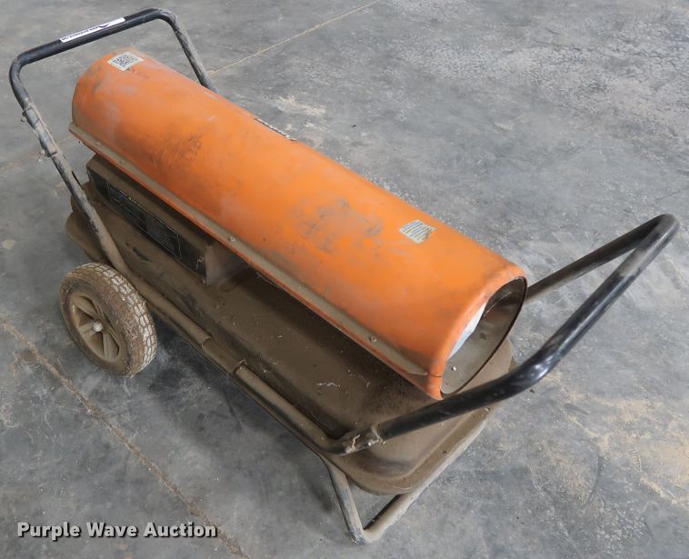 image for item HJ9396 Dayton 3VE51G oil-fired heater