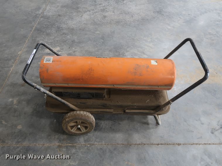 image for item HJ9396 Dayton 3VE51G oil-fired heater