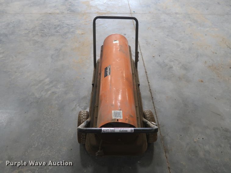 image for item HJ9396 Dayton 3VE51G oil-fired heater