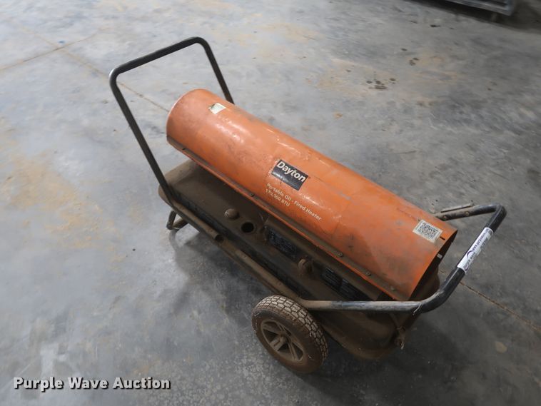 image for item HJ9396 Dayton 3VE51G oil-fired heater
