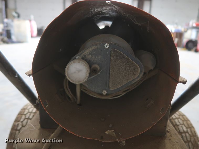 image for item HJ9396 Dayton 3VE51G oil-fired heater