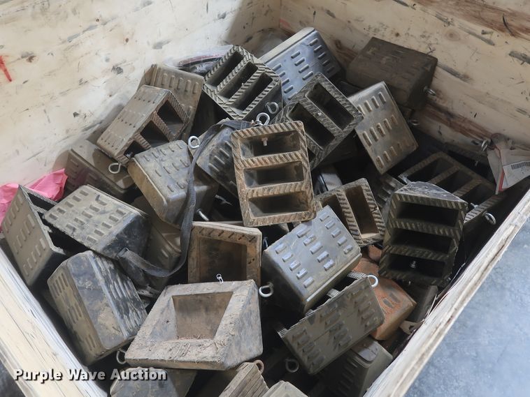 image for item HJ9399 Rubber wheel chocks