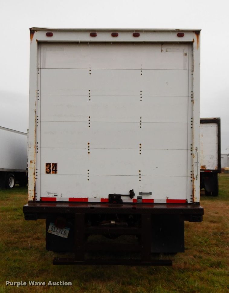 image for item HJ9586 2003 International 4300  box truck