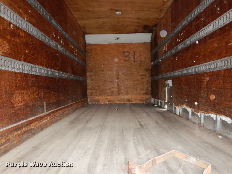 image for item HJ9586 2003 International 4300  box truck