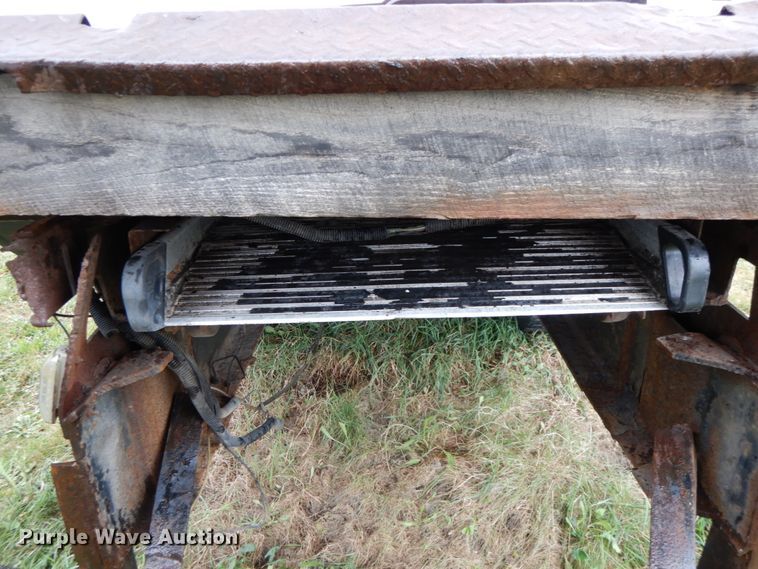 image for item HJ9587 2001 International 4700  box truck