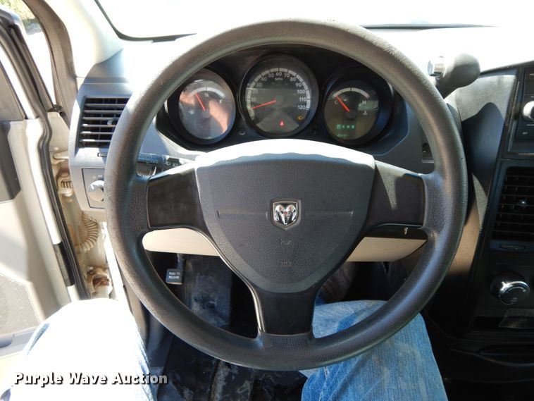 image for item HJ9617 2008 Dodge Grand Caravan  van