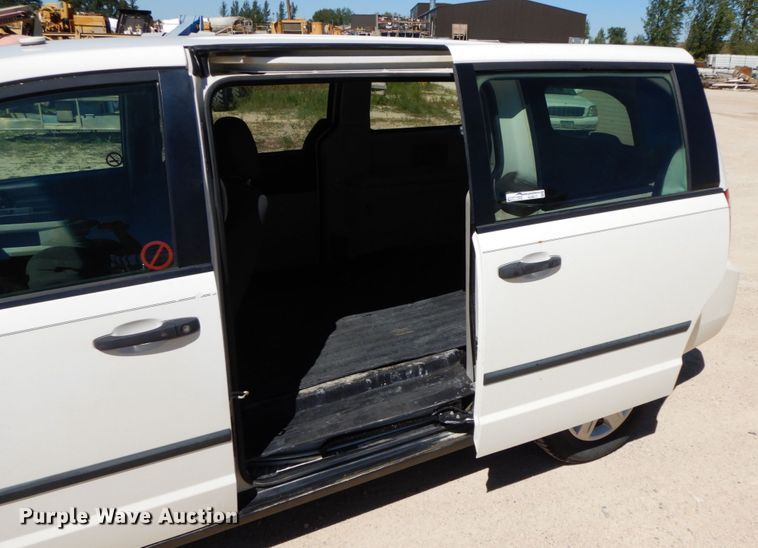 image for item HJ9617 2008 Dodge Grand Caravan  van