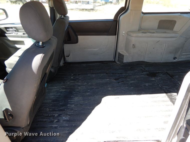 image for item HJ9617 2008 Dodge Grand Caravan  van