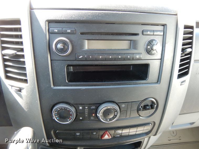 image for item HJ9619 2007 Dodge Sprinter 3500  shuttle bus