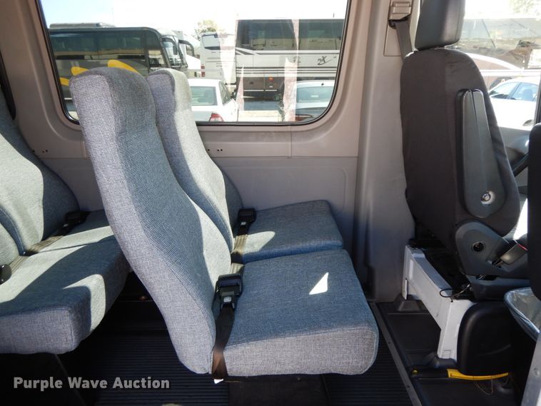 image for item HJ9619 2007 Dodge Sprinter 3500  shuttle bus