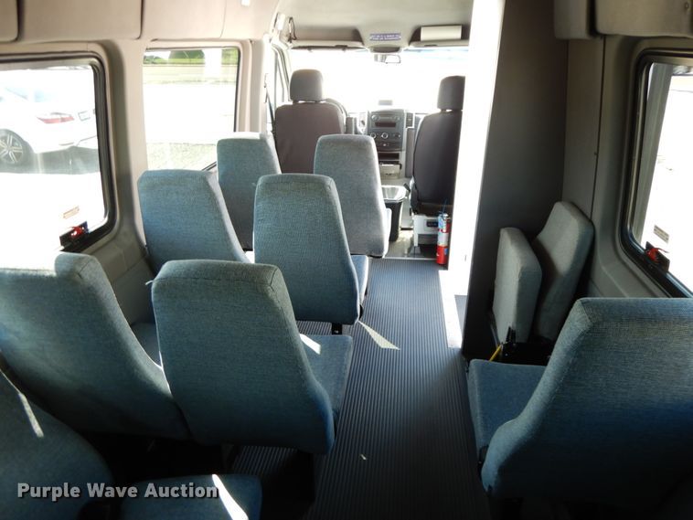 image for item HJ9619 2007 Dodge Sprinter 3500  shuttle bus