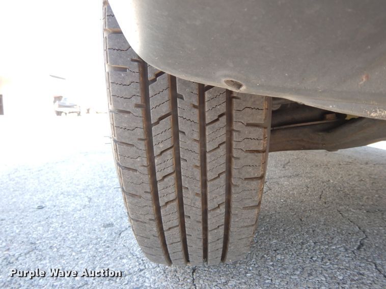 image for item HJ9619 2007 Dodge Sprinter 3500  shuttle bus