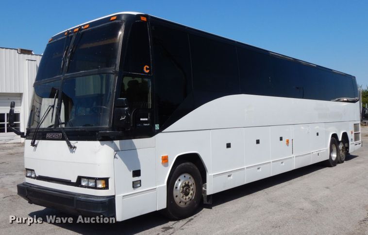 image for item HJ9622 2000 Prevost H3-45  coach bus