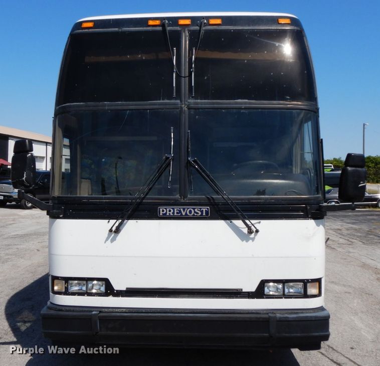 image for item HJ9622 2000 Prevost H3-45  coach bus