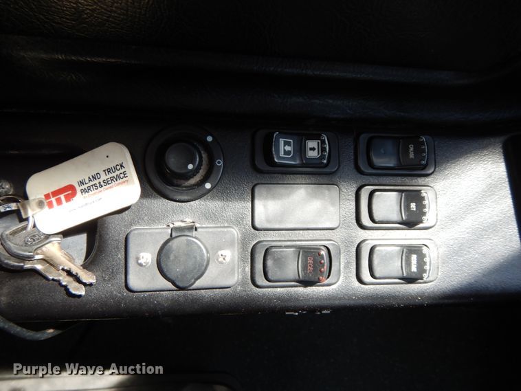 image for item HJ9622 2000 Prevost H3-45  coach bus