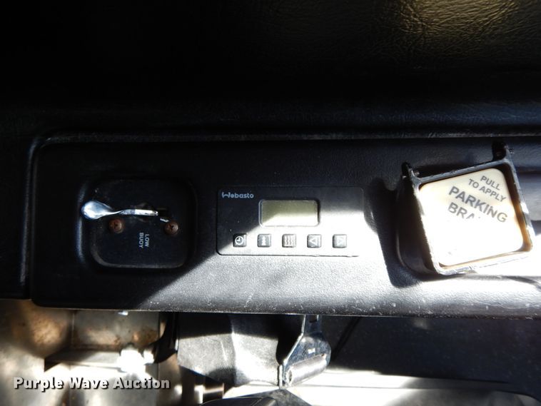 image for item HJ9622 2000 Prevost H3-45  coach bus