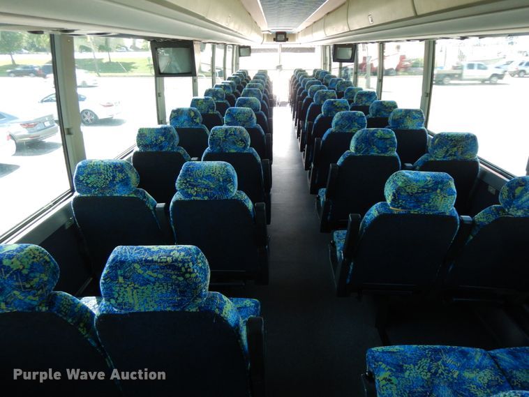 image for item HJ9622 2000 Prevost H3-45  coach bus