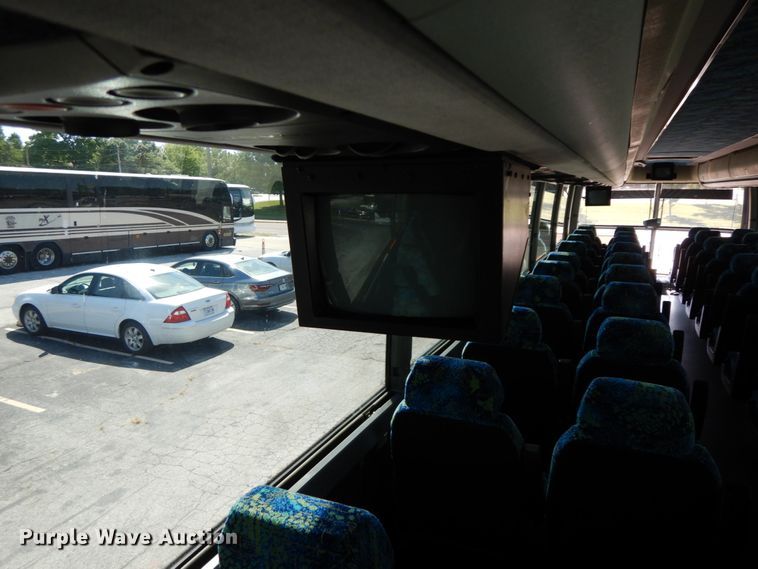 image for item HJ9622 2000 Prevost H3-45  coach bus