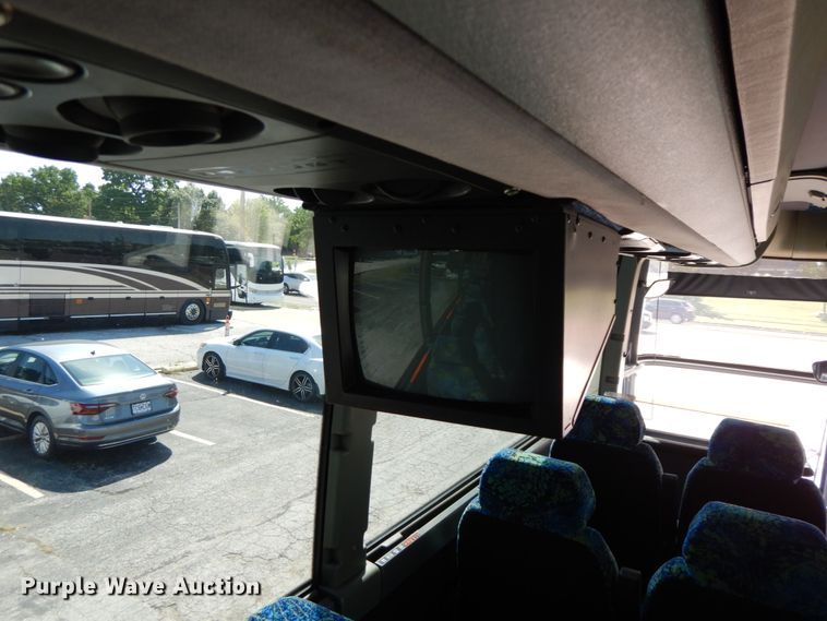 image for item HJ9622 2000 Prevost H3-45  coach bus