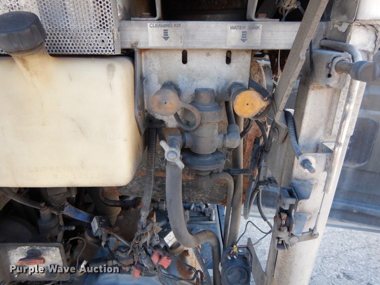 image for item HJ9622 2000 Prevost H3-45  coach bus