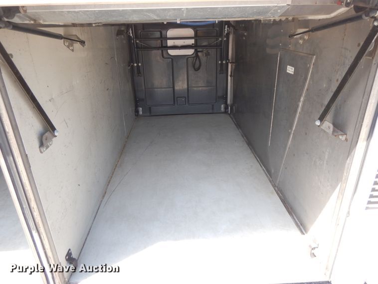 image for item HJ9622 2000 Prevost H3-45  coach bus