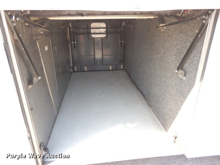 image for item HJ9622 2000 Prevost H3-45  coach bus