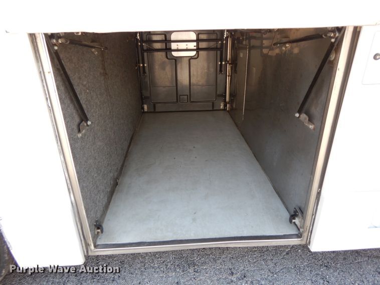 image for item HJ9622 2000 Prevost H3-45  coach bus