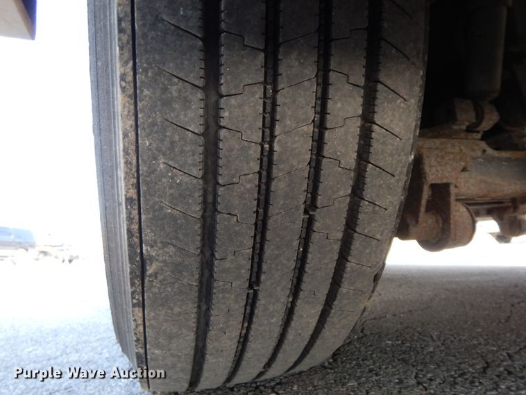 image for item HJ9622 2000 Prevost H3-45  coach bus