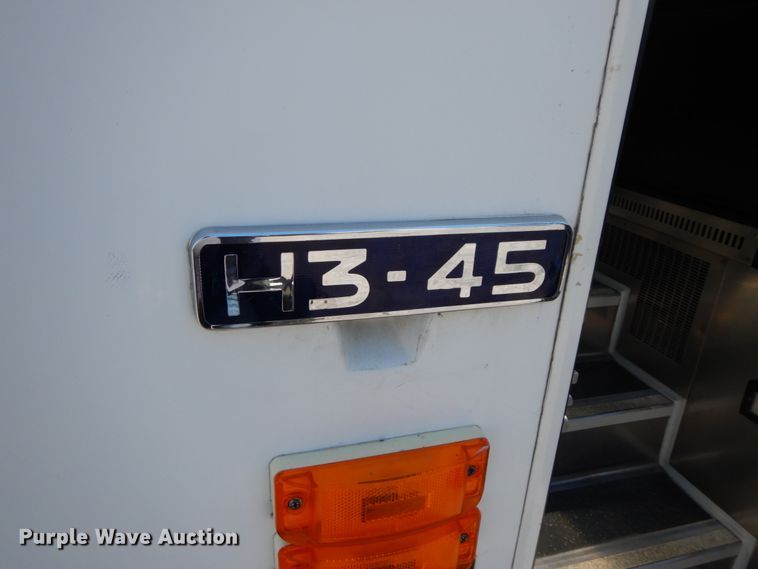 image for item HJ9622 2000 Prevost H3-45  coach bus