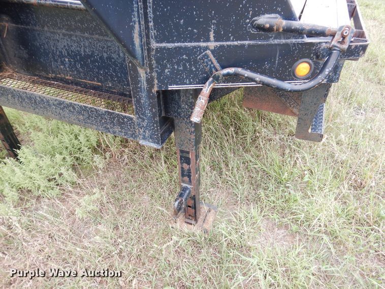 image for item HO9913 2002 Big Tex 22GN-24 equipment trailer