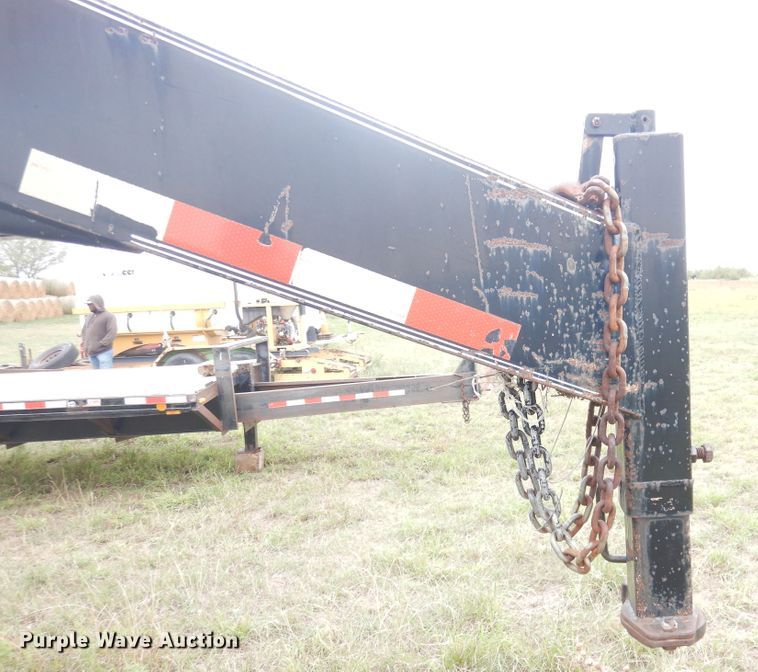 image for item HO9913 2002 Big Tex 22GN-24 equipment trailer