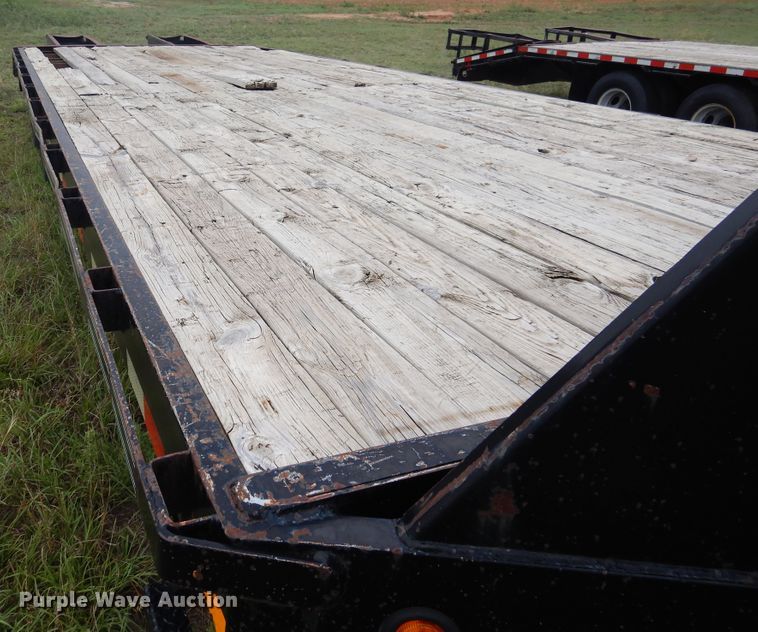 image for item HO9913 2002 Big Tex 22GN-24 equipment trailer