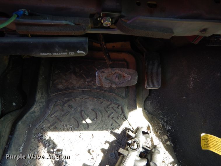 image for item HP9806 2005 Ford F450 Super Duty  flatbed truck