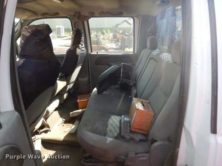 image for item HP9806 2005 Ford F450 Super Duty  flatbed truck