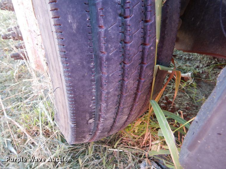 image for item HP9806 2005 Ford F450 Super Duty  flatbed truck