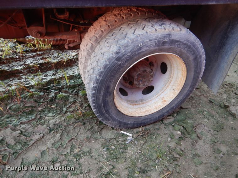 image for item HP9806 2005 Ford F450 Super Duty  flatbed truck