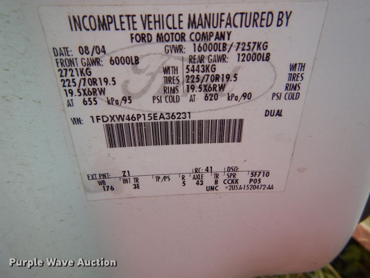 image for item HP9806 2005 Ford F450 Super Duty  flatbed truck