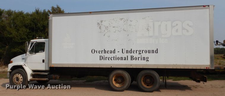 image for item HP9874 2002 Freightliner FL80  box truck